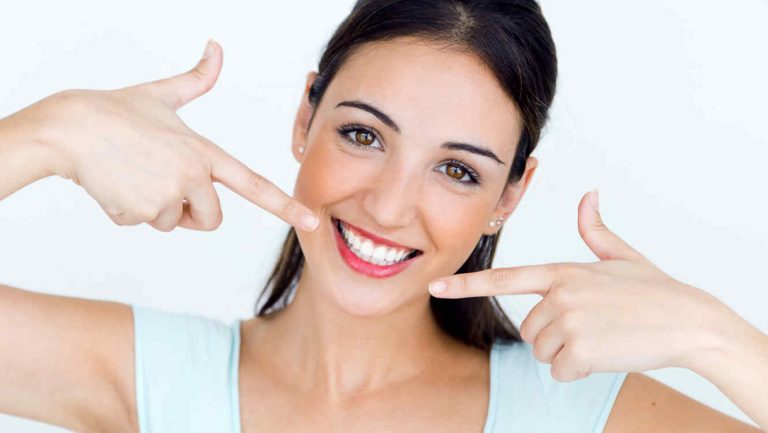 Blog 5 clinica dental reus dientes blancos 2